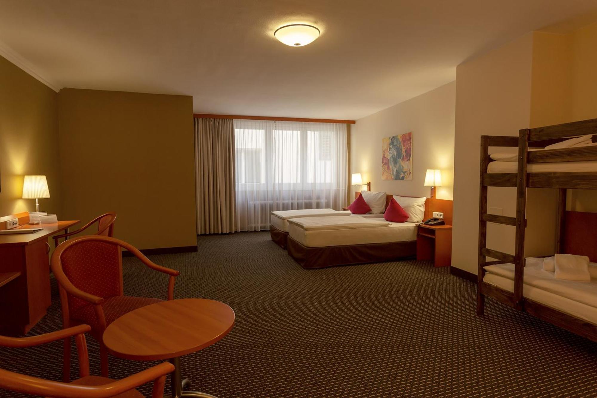 Central Hotel Loewen Feldkirch Room photo