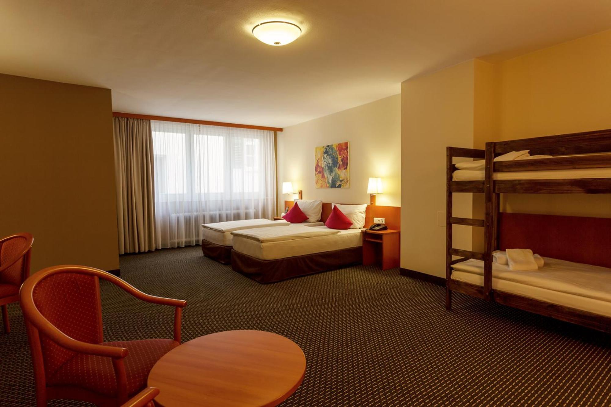 Central Hotel Loewen Feldkirch Room photo